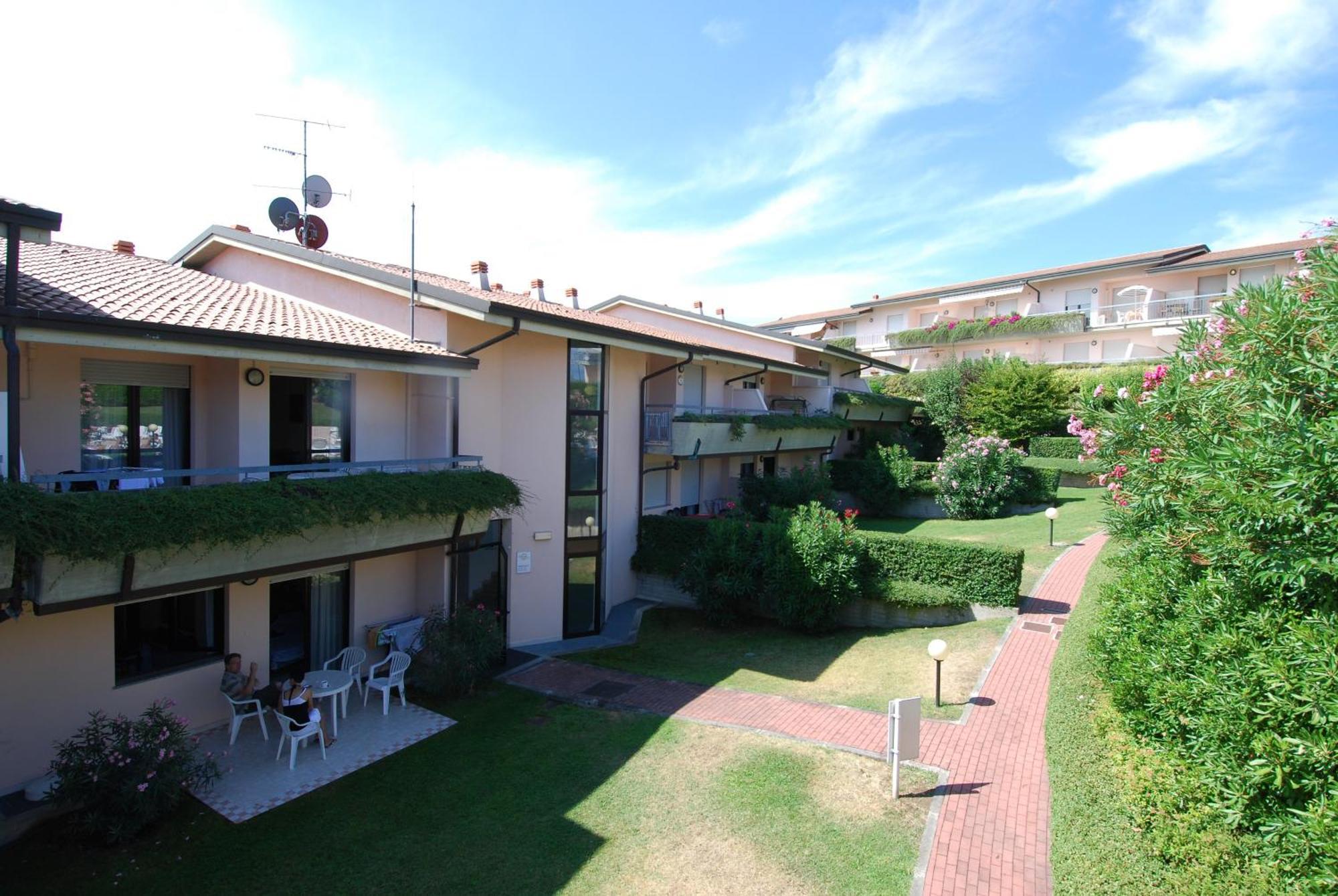 Kristall Lago Residence Desenzano del Garda Extérieur photo