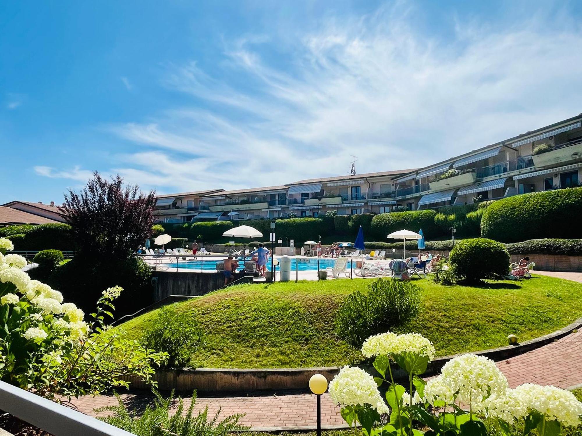 Kristall Lago Residence Desenzano del Garda Extérieur photo